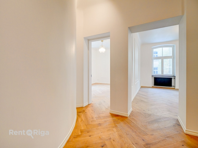 Продаётся солнечная и элегантная квартира в полностью отреставрированном Рига - изображение 20