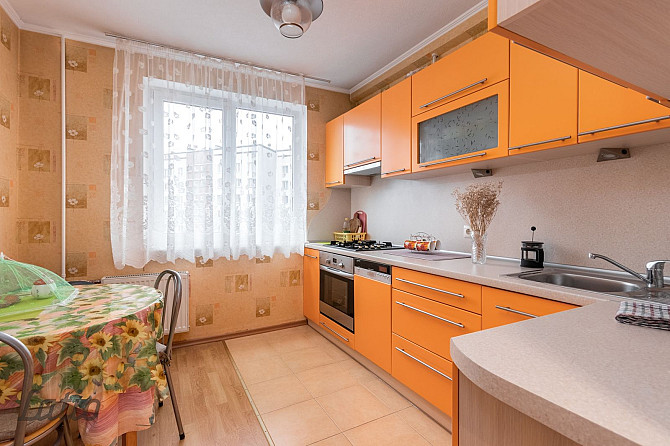 Pārdod gaišu 2 istabu dzīvokli Pļavniekos

Tiek pārdots mājīgs un saulains 2 istabu dzīvoklis vienā  Рига - изображение 2