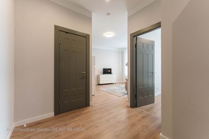 Pilnībā mēbelēts 2-istabu dzīvoklis jūgendstila ēkā Rīgas Centrā.  Krišjāņa Valdemāra Rīga - foto 5