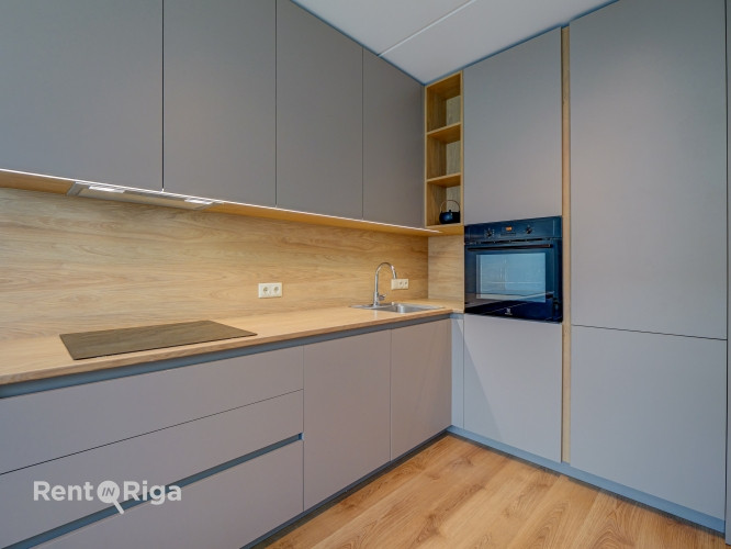 Izīrē gaišu 2 istabu dzīvokli projektā 