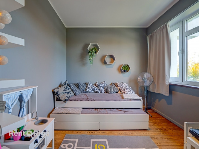 Iegādei tiek piedāvāts ļoti gaišs un plašs dzīvoklis.  Dzīvoklis sastāv no: viesistabas ar Rīga - foto 9