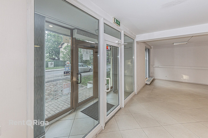 Plaša pielietojuma telpas Čiekurkalnā.   Piedāvājam nomai gaišas un plašas telpas ēkas pirmajā stāvā Рига - изображение 5