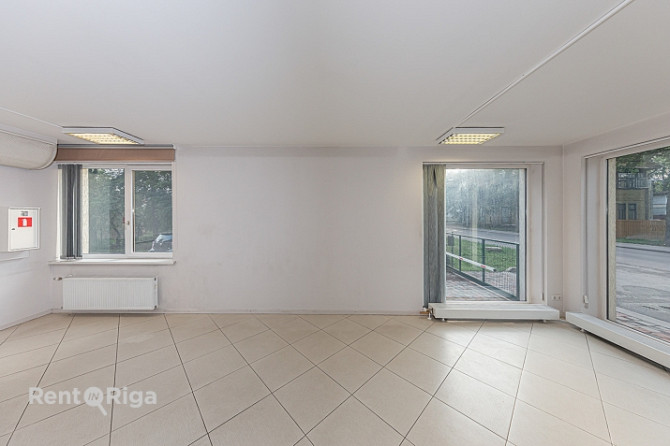 Plaša pielietojuma telpas Čiekurkalnā.   Piedāvājam nomai gaišas un plašas telpas ēkas pirmajā stāvā Рига - изображение 8