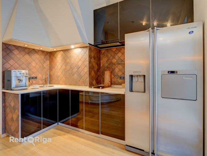 Komfortabls un mājīgs dzīvoklis Blaumaņa ielā, pašā Rīgas centrā. Ēka ir aprīkota ar Rīga - foto 11