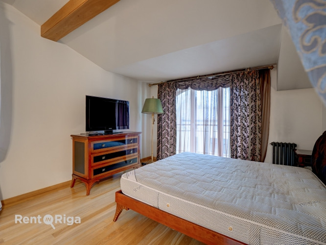 Komfortabls un mājīgs dzīvoklis Blaumaņa ielā, pašā Rīgas centrā. Ēka ir aprīkota ar Rīga - foto 15
