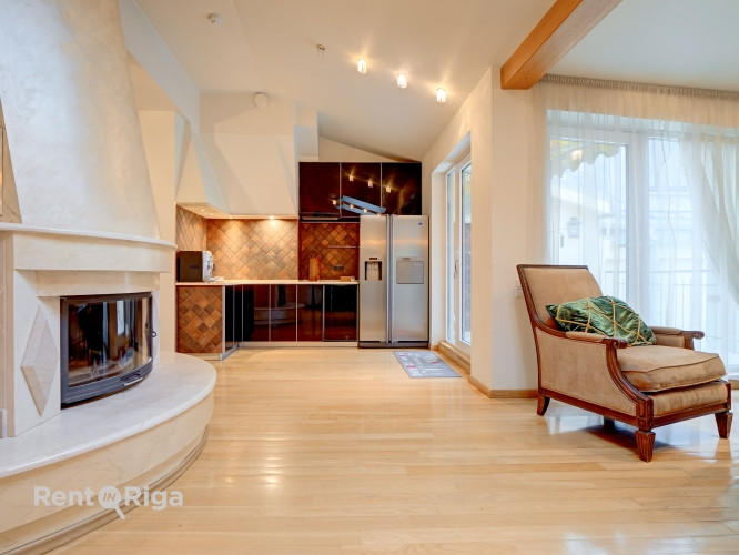 Komfortabls un mājīgs dzīvoklis Blaumaņa ielā, pašā Rīgas centrā. Ēka ir aprīkota ar Rīga - foto 10
