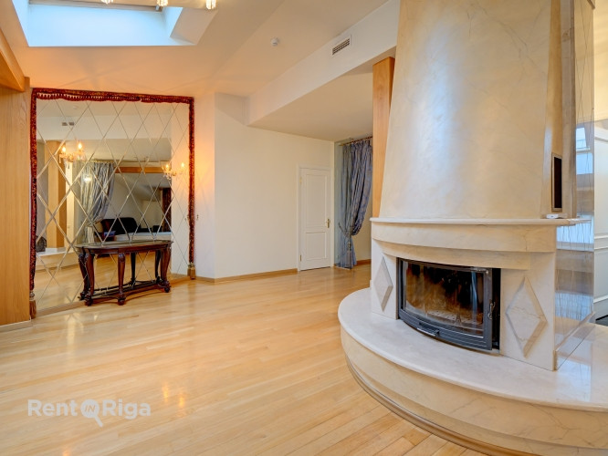 Komfortabls un mājīgs dzīvoklis Blaumaņa ielā, pašā Rīgas centrā. Ēka ir aprīkota ar Rīga - foto 13