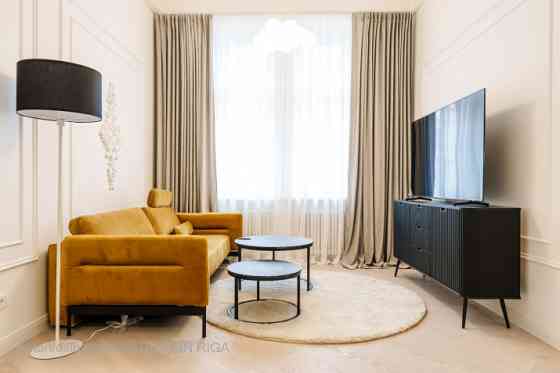 Предлагается в аренду изысканная квартира в красивом, аристократичном здании на Rīga