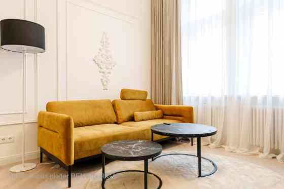 Предлагается в аренду изысканная квартира в красивом, аристократичном здании на Рига