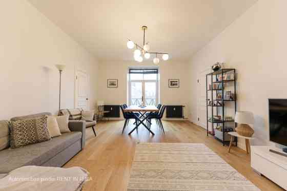 Сдается в аренду новая, современная 4 -комнатная квартира в отреставрированном Rīga