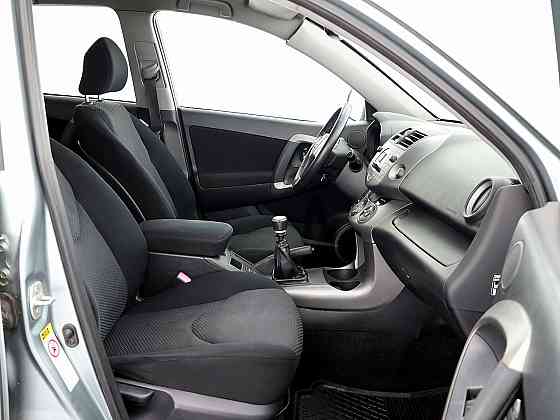 Toyota RAV4 Linea Sol 4x4 2.2 D-4D 100kW Таллин