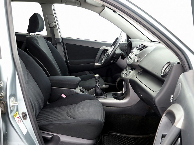 Toyota RAV4 Linea Sol 4x4 2.2 D-4D 100kW Таллин - изображение 6