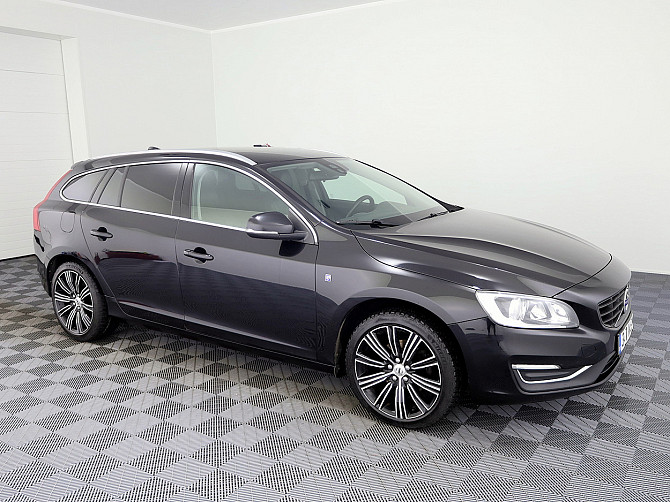 Volvo V60 Ocean Race Facelift ATM 2.0 D4 110kW Таллин - изображение 1