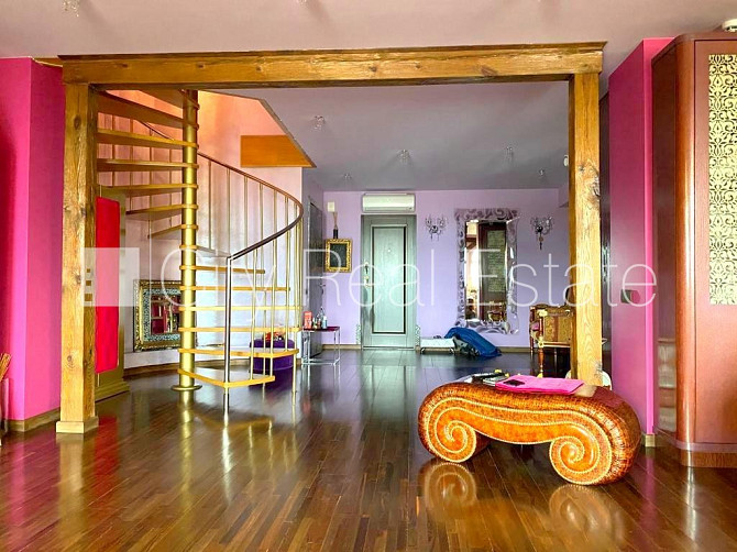 Fasādes māja, restaurēta māja, ieeja no ielas un pagalma, ir lifts, balkons, logi vērsti Rīga - foto 20