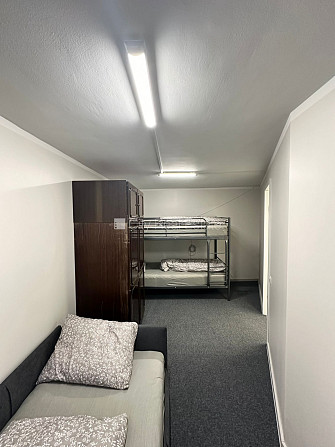 Fasādes māja, labiekārtots apzaļumots pagalms, slēgts pagalms, vieta vairākām Rīga - foto 15