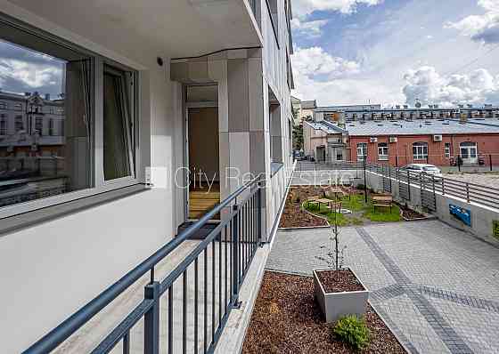 Здание во дворе, реновированный дом, закрытая территория, возможность аренды Рига