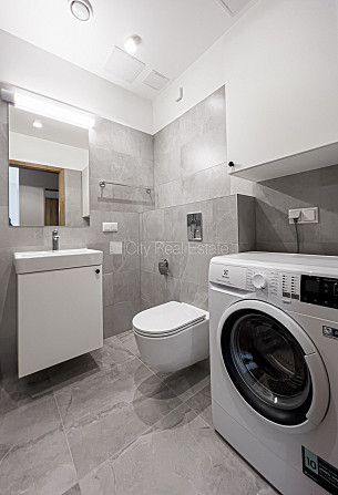 Здание во дворе, реновированный дом, закрытая территория, возможность аренды Рига - изображение 18