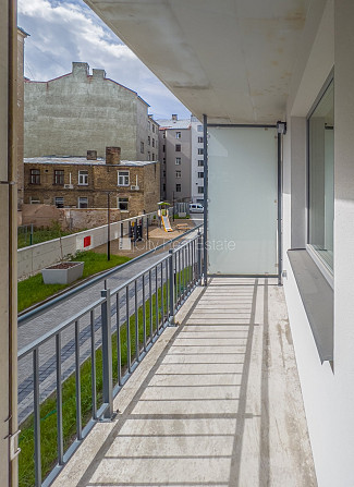 Здание во дворе, реновированный дом, закрытая территория, возможность аренды Рига - изображение 7