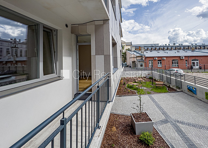 Здание во дворе, реновированный дом, закрытая территория, возможность аренды Рига - изображение 5