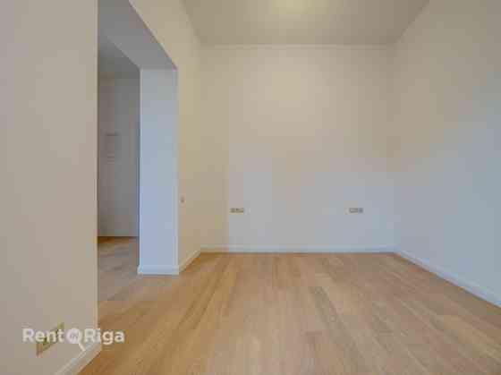 Элегантные апартаменты с балконом, выходящим во двор!  В отреставрированном Рига