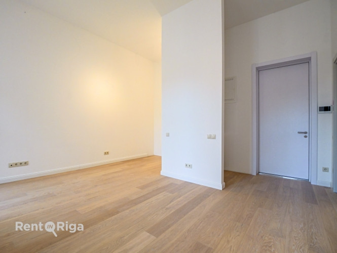 Элегантные апартаменты с балконом, выходящим во двор!  В отреставрированном Рига - изображение 7