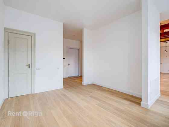 Эксклюзивная 4-комнатная мансардная квартира в центре Риги!  В Рига