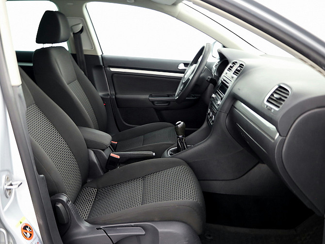 Volkswagen Golf Variant Comfortline 1.6 TDI 77kW Таллин - изображение 6