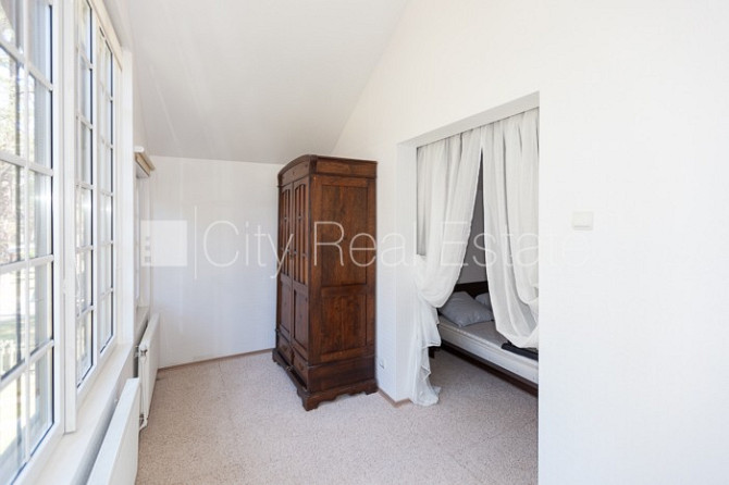 Реновированный дом, благоустроенный озеленённый двор, территория обнесена Юрмала - изображение 16