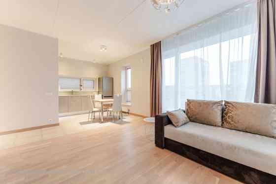 Сдаём  в аренду 2-комнатную квартиру - 65 м2, на 7 этаже в Межциемсе, в новостройке, Рига