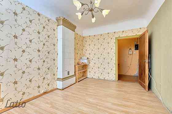 Pārdod 2-istabu dzīvokli Rīgas vēsturiskajā centrā, Ģertrūdes ielā . Dzīvoklis atrodas ēkas 5.stāvā, Rīga