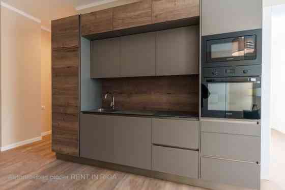 Продаётся современная и комфортная 2-х комнатная квартира в Apšu Rezidence. Ваша новая Rīga