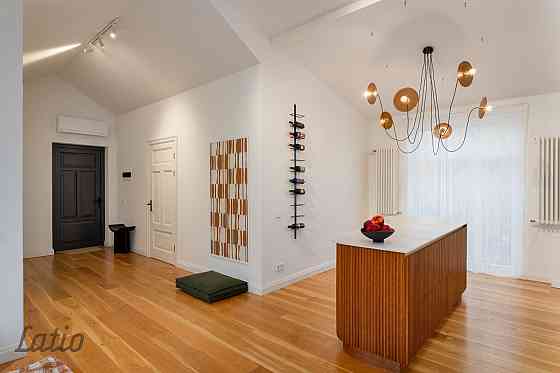 Ekskluzīvs mansarda dzīvoklis Kalnciema kvartālā  elegance, dizains un kvalitāte vienuviet
Pārdošanā Rīga