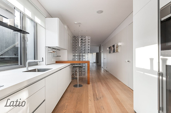 Izīrē ekskluzīvu penthouse apartamentu Kalpaka bulvārī 9
Modernai un komfortablai dzīvei  šis pentho Рига - изображение 1