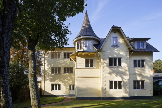 Продается вилла и вспомогательные здания в Майори, построенный в типичном стиле Юрмала - изображение 2