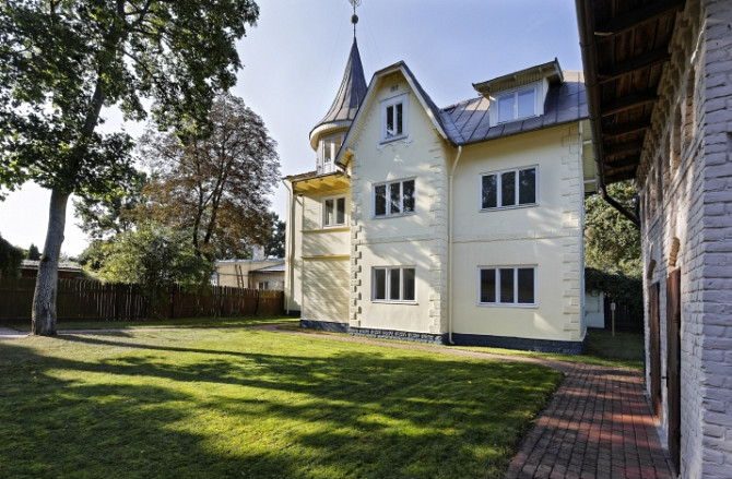 Продается вилла и вспомогательные здания в Майори, построенный в типичном стиле Юрмала - изображение 1