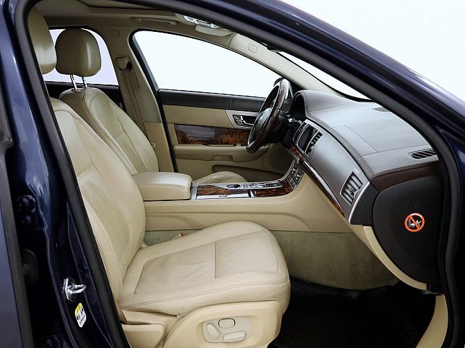 Jaguar XF Luxury ATM 2.7 JTD 152kW Таллин - изображение 6
