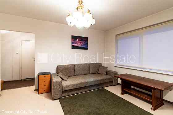 Земля в собственности, здание во дворе, благоустроенная озеленённая территория, Rīga