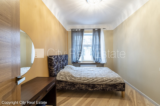 Pagalma ēka, renovēta māja, labiekārtota apzaļumota teritorija, ieeja no pagalma, ir lifts, Rīga - foto 9