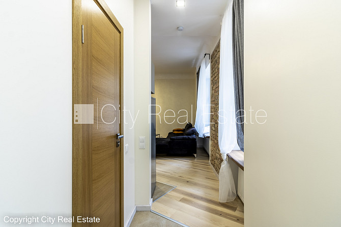 Pagalma ēka, renovēta māja, labiekārtota apzaļumota teritorija, ieeja no pagalma, ir lifts, Rīga - foto 10