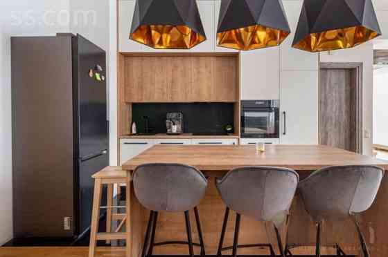 Просторная и элегантная 4-комнатная квартира с террасой и подземной парковкой Jūrmala