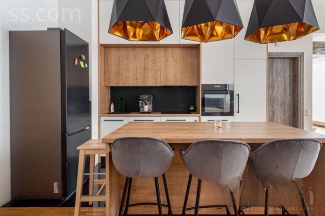 Plašs un elegantas apdares 4-istabu dzīvoklis ar terasi un pazemes stāvvietu  tikai 300 m no Jūrmala - foto 2