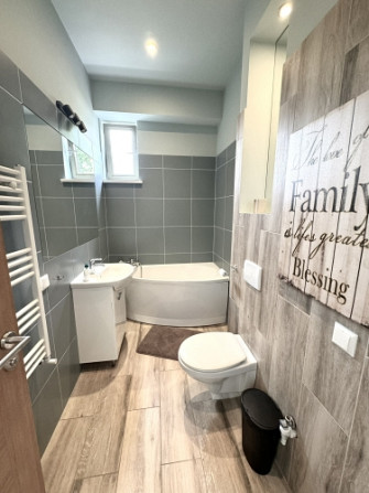 Plašs un elegantas apdares 4-istabu dzīvoklis ar terasi un pazemes stāvvietu  tikai 300 m no Jūrmala - foto 7