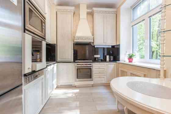 An opportunity to live in the very heart of Old Riga. This apartment offers everything a city life e Rīga