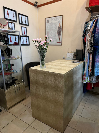 Продаётся действующий магазин женской одежды, расположенный в отличном месте .Бизнес полностью... Rēzekne - foto 7