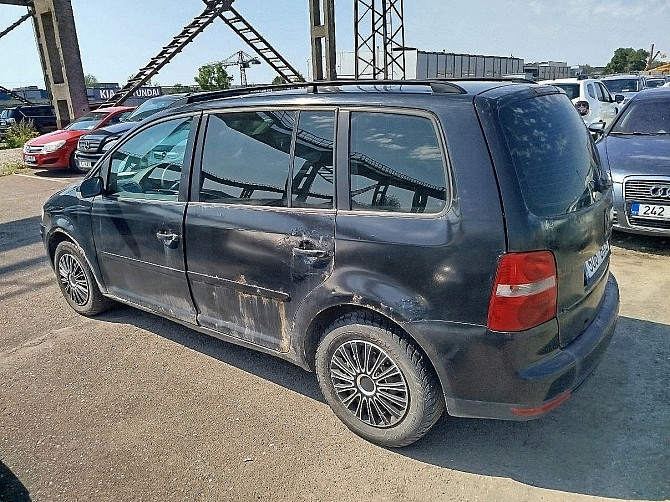 Volkswagen Touran Comfortline Facelift ATM 1.9 TDI 77kW Tallina - foto 4