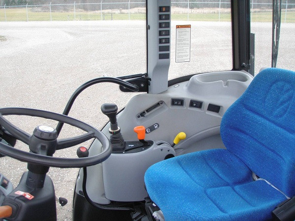 Lauksaimniecības traktor 2008 NEW HOLLAND T4030 MFWD
Lietots: Lauksaimniecības Traktors –... Рига - изображение 6