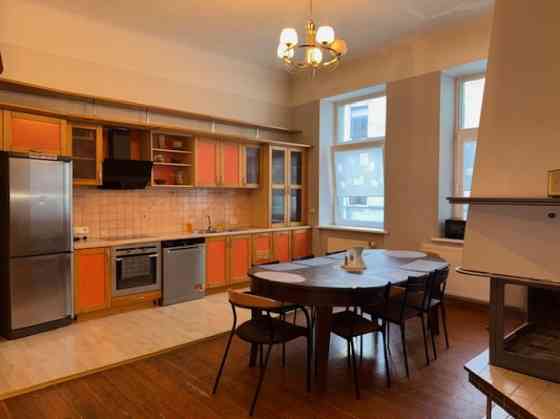 Просторная 5-комнатная квартира в центре Риги!  Квартира с продуманной Rīga