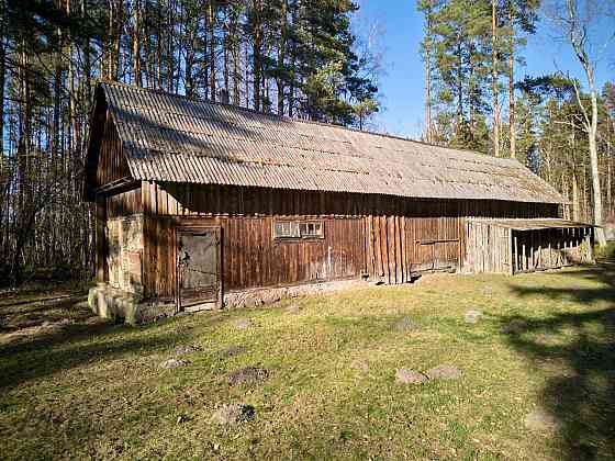 Pārdod vēsturisku Jūrmalas, arhitektūrai tipisku savrupmāju, kas celta 1922. gadā ar lielu zemes gab Jūrmala