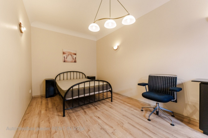 Mēbelēts divu istabu dzīvoklis klusajā centrā, renovētā ēkā, 5. stāvā (bez lifta). Rīga - foto 7