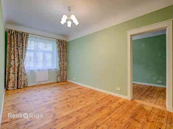 В аренду предлагается отремонтированная квартира в историческом здании.  + Рига
